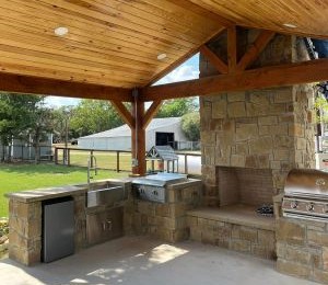Outdoor Kitchen